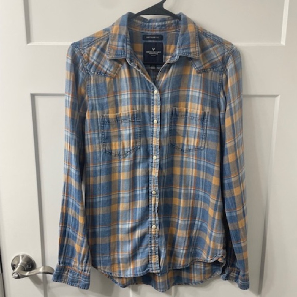 American Eagle Blue Plaid Button-Up Shirt
